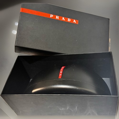 Prada hartplastik etui - prada,