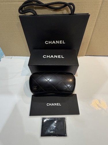 Chanel schwarzes gestepptes - chanel,